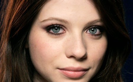 Michelle Trachtenberg, Actress from 'Gossip Girl' and 'Buffy', Dies at 39
