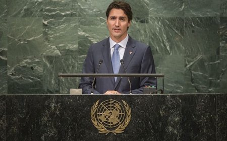 Justin Trudeau accuses US of starting trade war against Canada as he seeks rapprochement with Russia