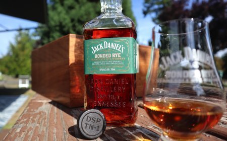 Canadians pull American whiskeys from shelves in retaliation against US