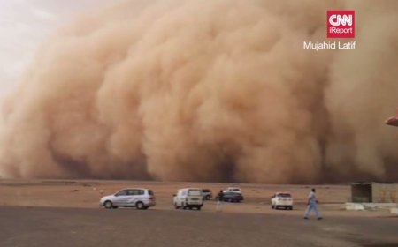 Sandstorm shocks residents of Ar Rass, Saudi Arabia
