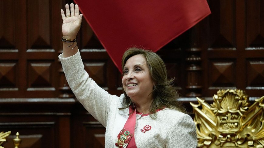 Congresso do Peru destitui Dina Boluarte por “incapacidade moral permanente”; José Jerí toma posse em transição conturbada