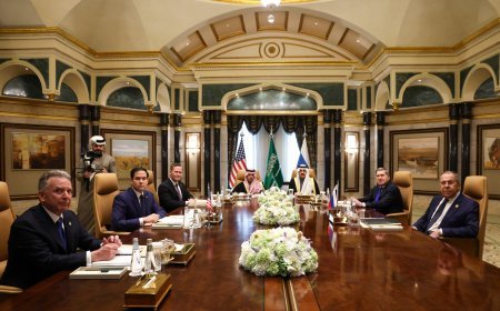 EUA surpreendem e retomam diálogo com Rússia em Abu Dhabi enquanto Kiev e Moscou trocam ataques mortais