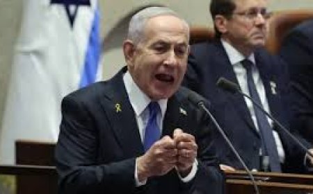 Netanyahu solicita perdão presidencial em meio a julgamento por corrupção e agita política israelense