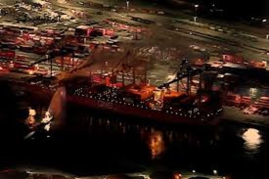 Explosão em navio cargueiro causa pânico e mobiliza megaoperação no porto de Los Angeles