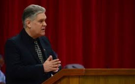 Ex-ministro cubano cai em desgraça: Alejandro Gil é sentenciado à prisão perpétua por espionagem e megaesquema de corrupção