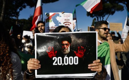 Imágenes muestran a fuerzas de seguridad iraníes abriendo fuego contra manifestantes en Teherán