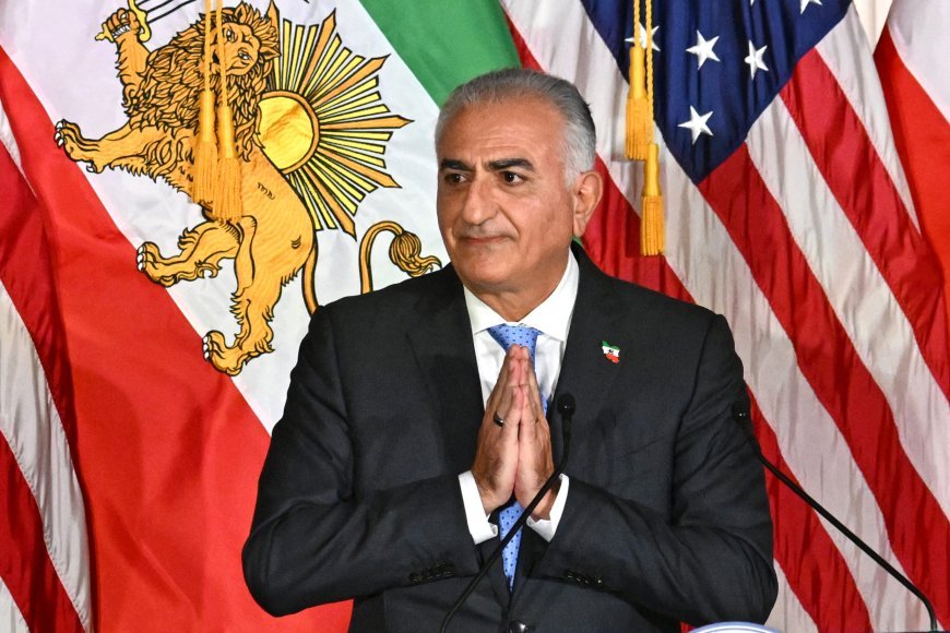 Reza Pahlavi accuses Jamenei of crimes against the Iranian pueblo in a harsh public message