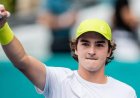 João Fonseca brilha em Indian Wells: na melhor atuação do ano, brasileiro vence Collignon e avança no torneio