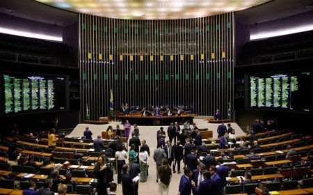 Câmara aprova urgência para projeto que permite venda de remédios em supermercados; proposta avança para votação rápida no plenário