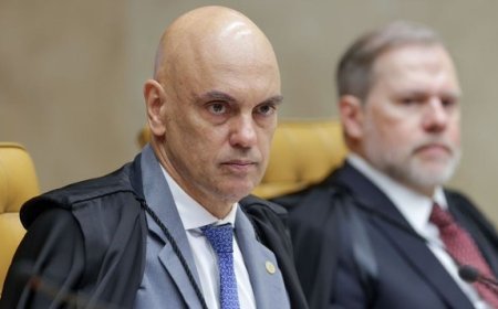 Federal Police extracted and analyzed messages between Vorcaro and Alexandre de Moraes; newspaper confirms data from the banker's cell phone