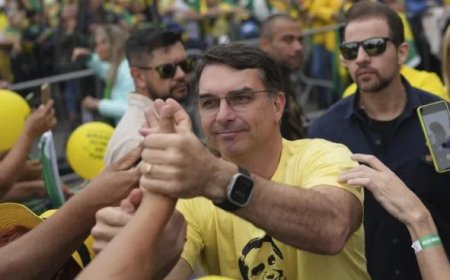 Flávio Bolsonaro cobra Daniel Vorcaro na CPMI do Banco Master e desafia: “Quero ele sentado naquela comissão para falar da relação com Lula e com Moraes”