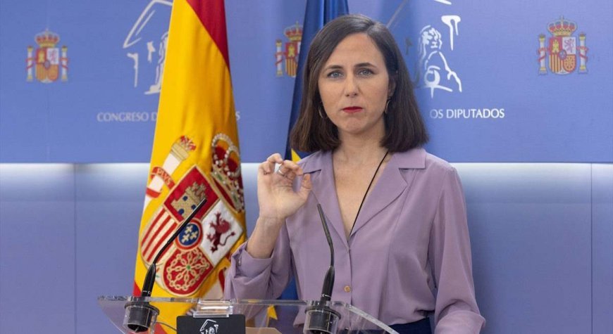 COWARD: Ione Belarra, Podemos' communist leader, flees from journalists and abandons the press conference to avoid answering questions about Sánchez's corruption after Zapatero's indictment