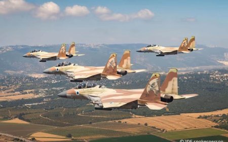 Israel scrambles fighter jets over suspected hijacking of Flydubai Dubai–Tel Aviv flight; plane disappears from radar and lands in Tabuk